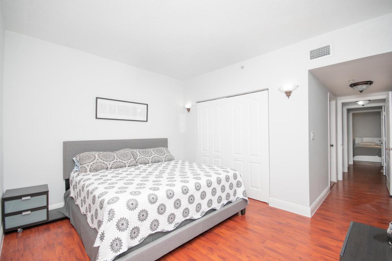 Beautiful 2/2.5 Condo W/Free Parking Fast Wifi Miami Exteriér fotografie