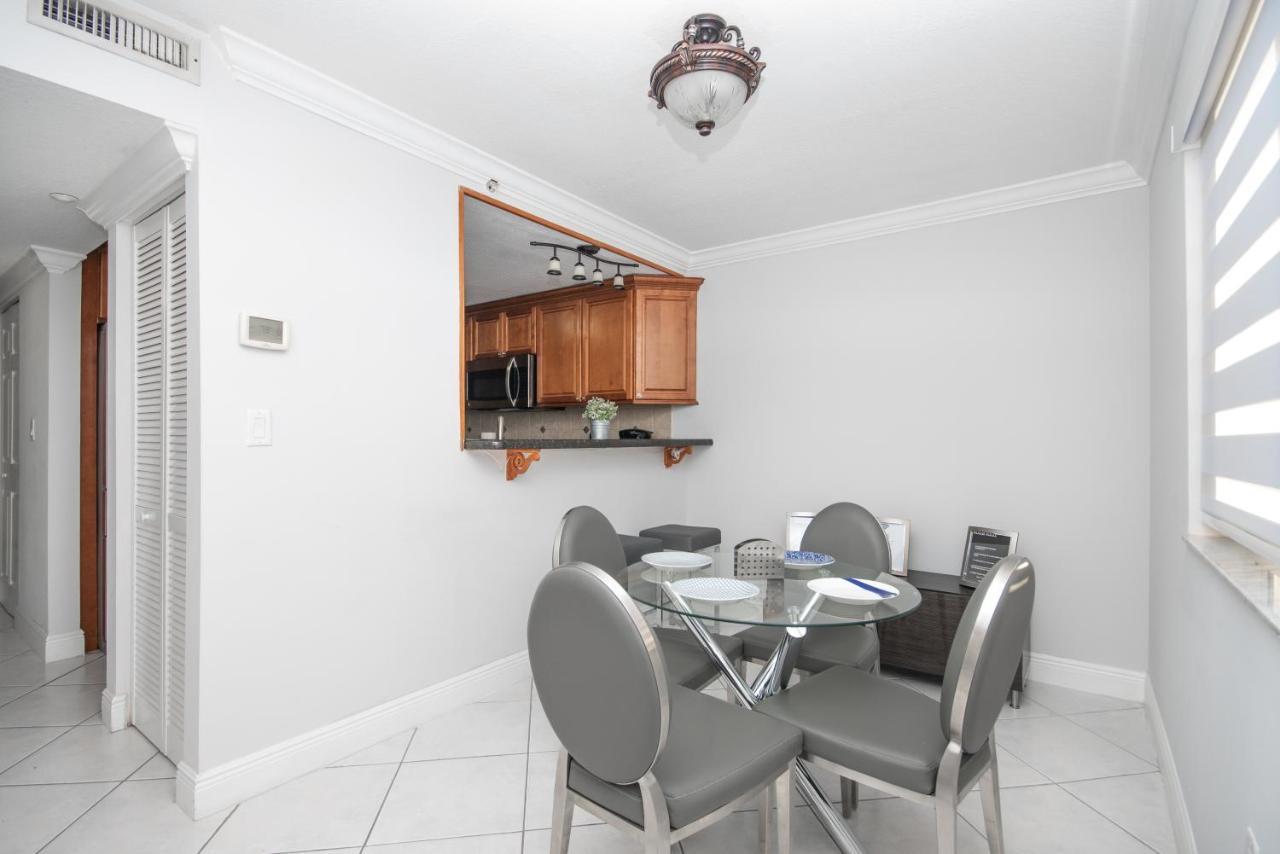 Beautiful 2/2.5 Condo W/Free Parking Fast Wifi Miami Exteriér fotografie