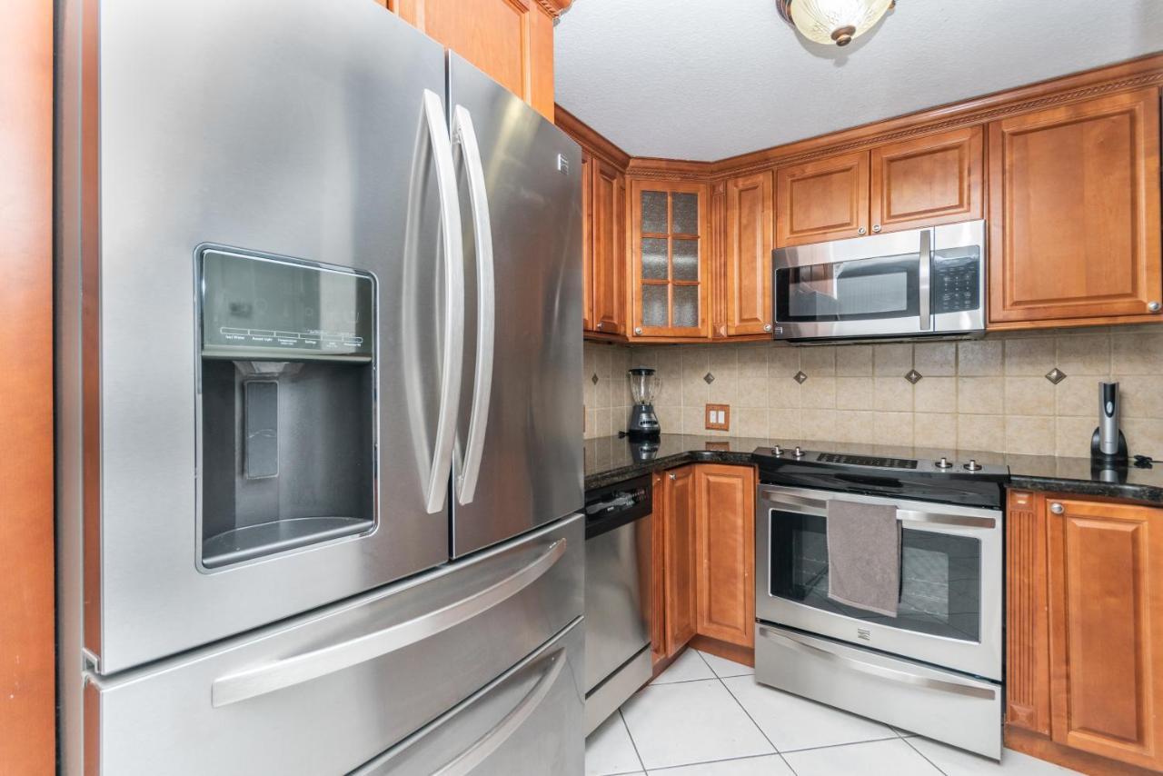 Beautiful 2/2.5 Condo W/Free Parking Fast Wifi Miami Exteriér fotografie